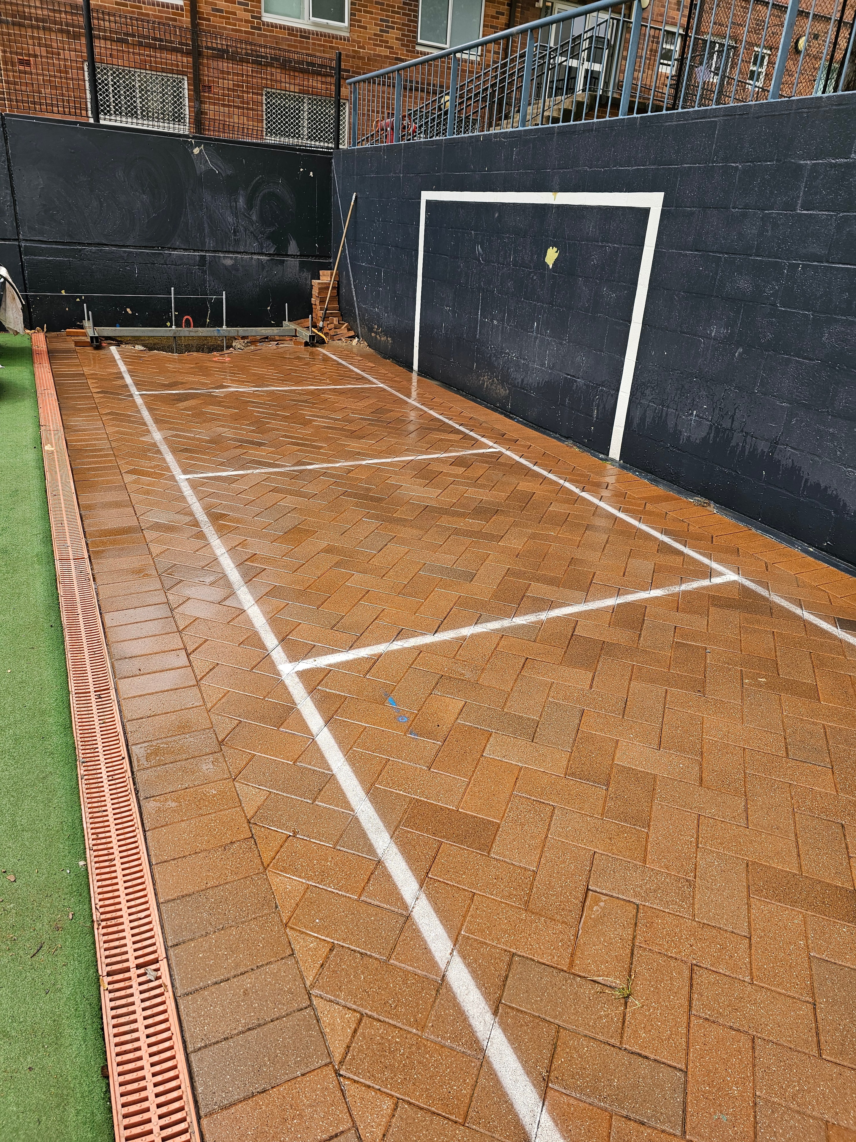 High pressure cleaning result on pavers