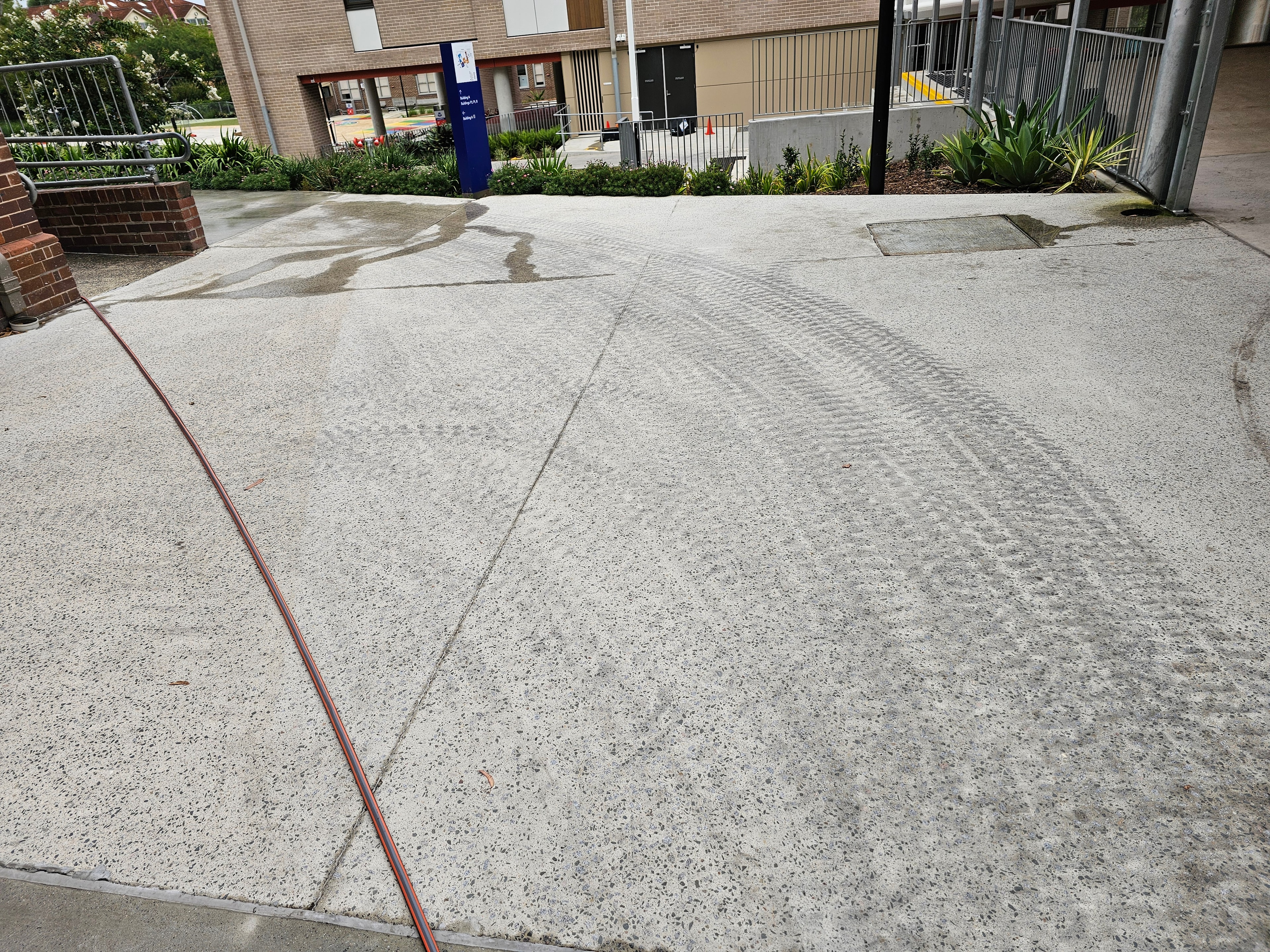 Pressure cleaning in progress
